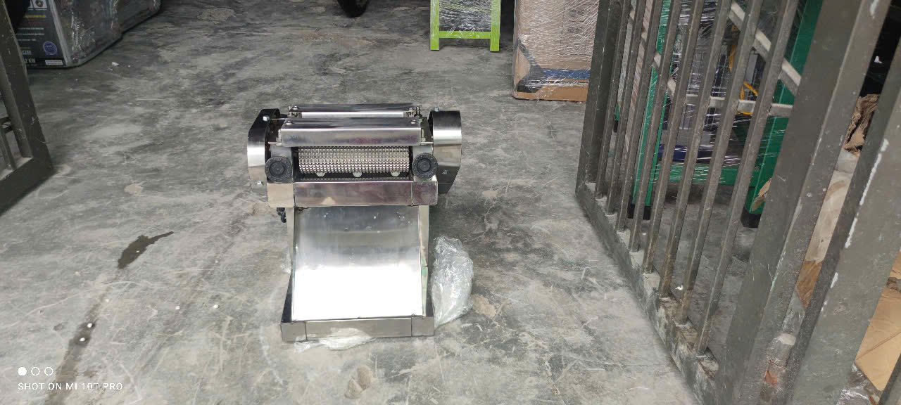 Máy dần thịt cốt lết có xương SCT 17 PLUS