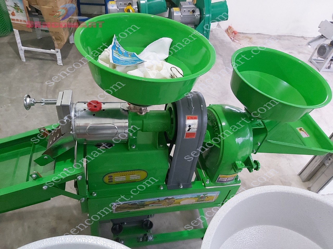 Máy xát gạo , nghiền bột Toàn Phát TF555 có lọc sạn