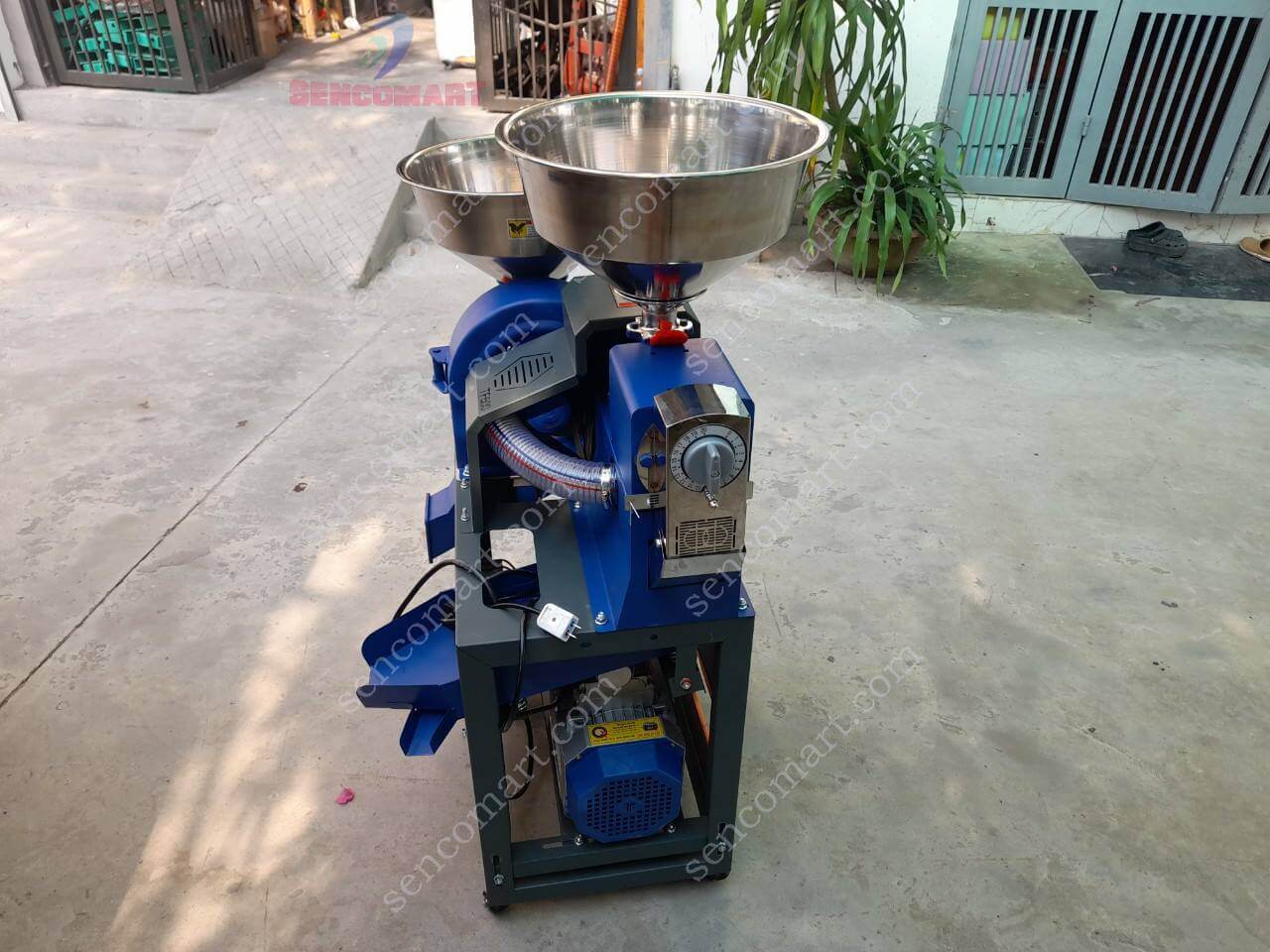 Báo giá máy xát gạo chà gạo mini mẫu mới nhất hiện nay, Toàn Phát TF600, phễu inox