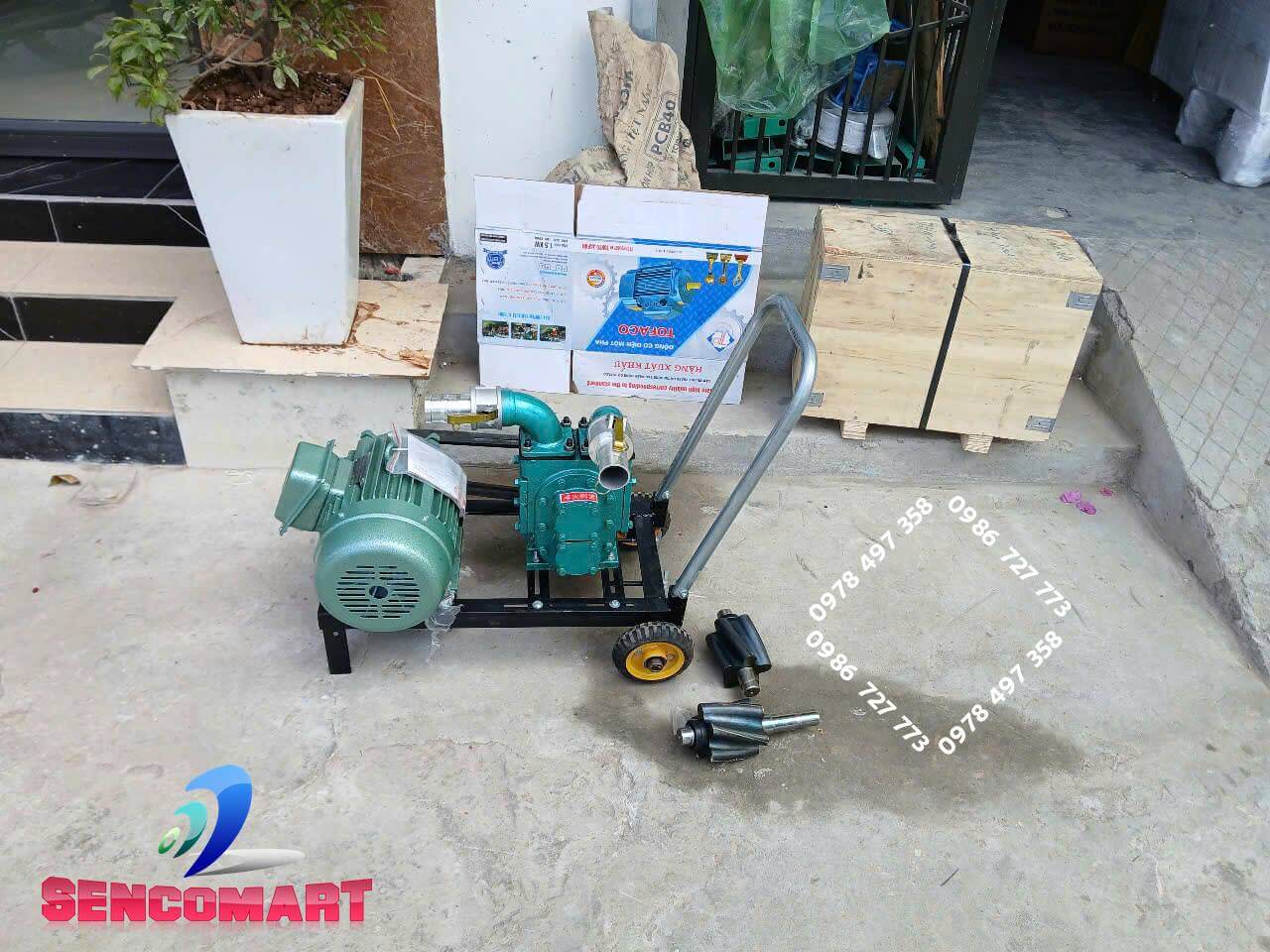 Máy hút cát sông