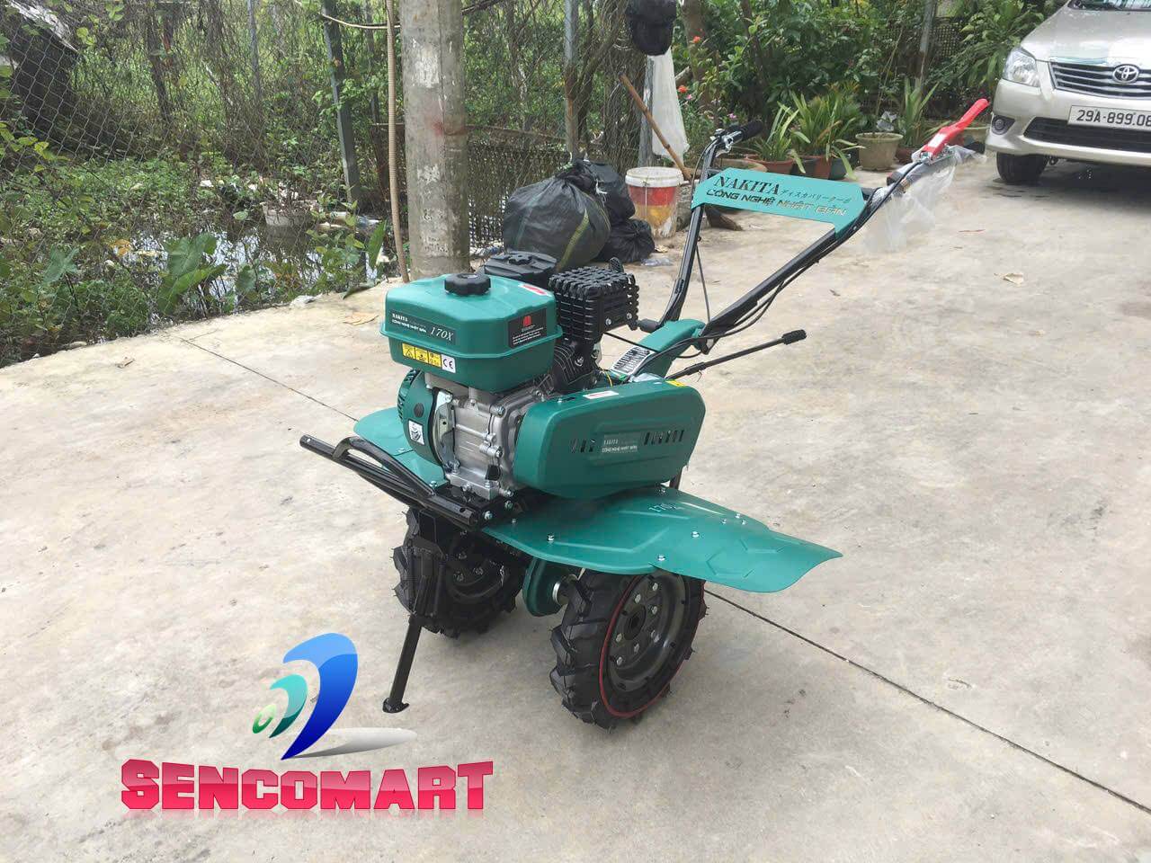 Tìm Hiểu Sức Mạnh Máy Xới Đất Mini Nakita: Động Cơ Bền Bỉ, Kết Cấu Sơn Tĩnh Điện Chắc Chắn