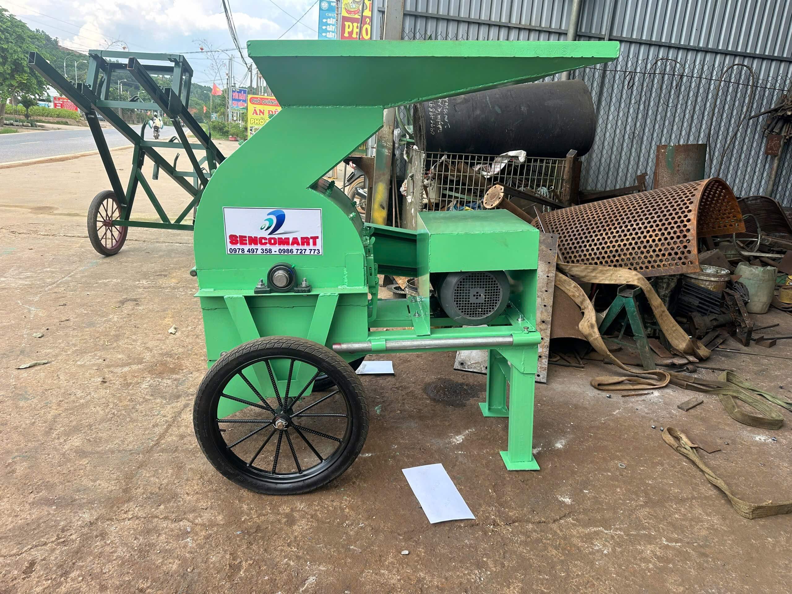 Máy nghiền đá gạch xây dựng làm móng nền NG-7.5KW