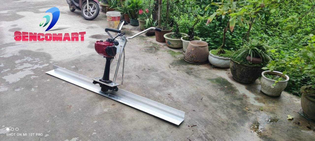 Máy Đầm Thước Mẫu Inox Là Gì? Cấu Tạo, Công Dụng Và Ưu Điểm Khi Thi Công Bê Tông