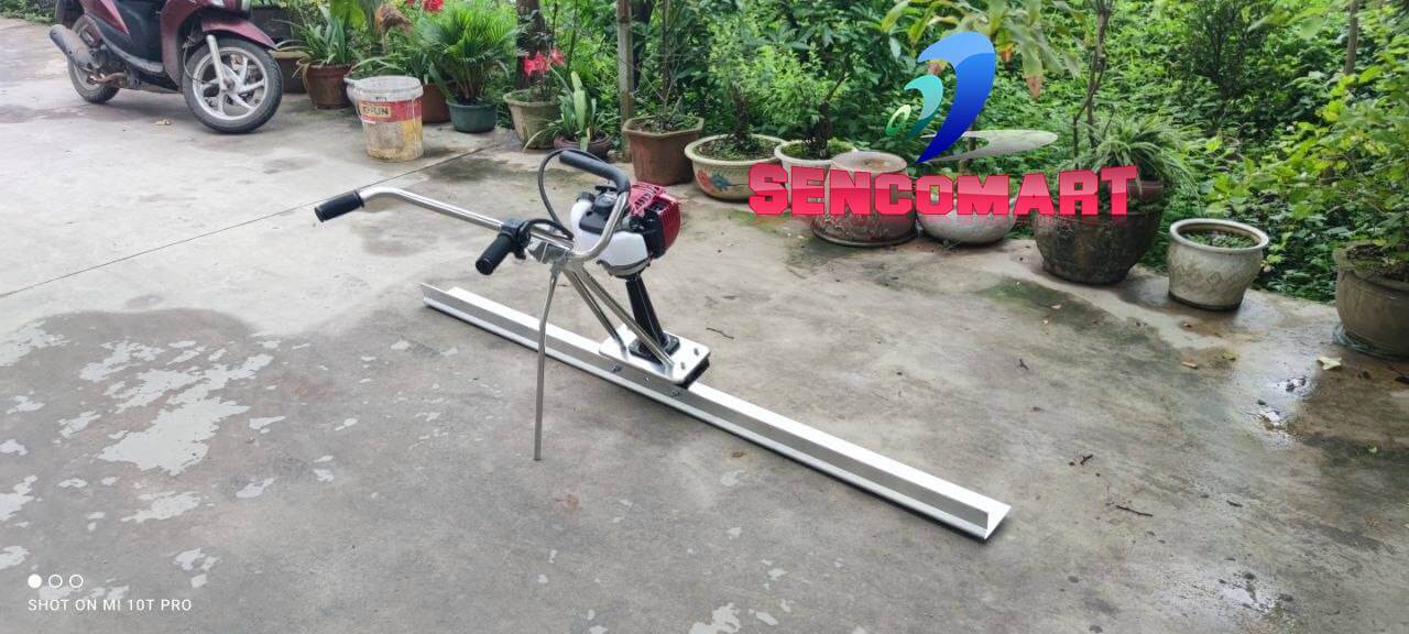 Báo Giá Máy Đầm Thước Mẫu Inox Mới Nhất – Thiết Bị Thi Công Bê Tông Hiệu Quả