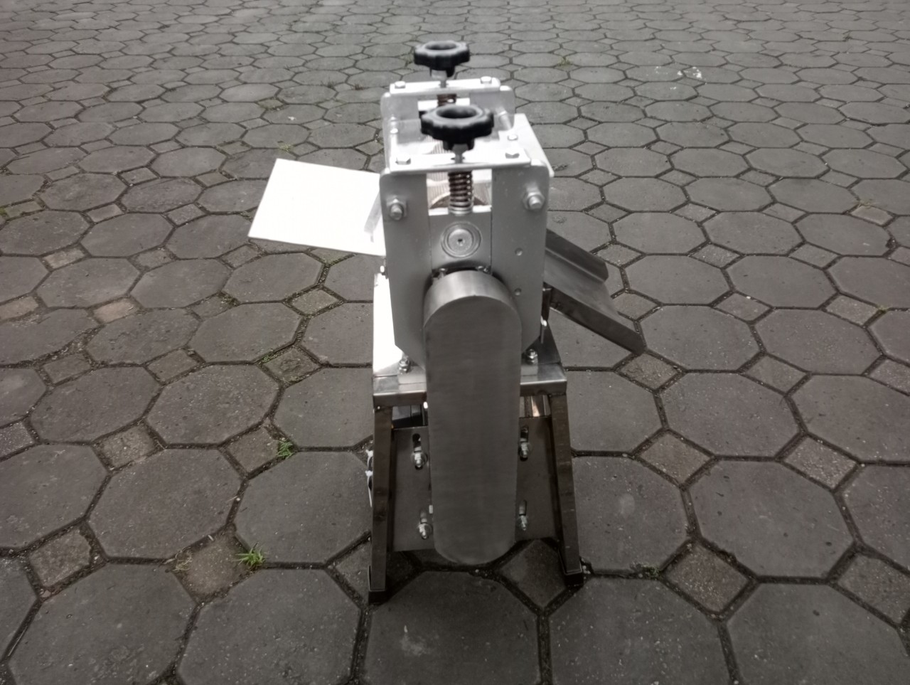 Máy tách mỡ ra khỏi bì lợn chạy điện gia đình