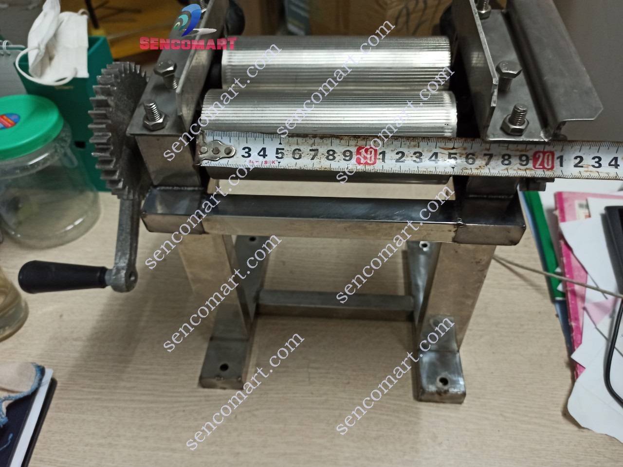 Máy cán mực, cán cá đuối quay tay hàng Việt Nam