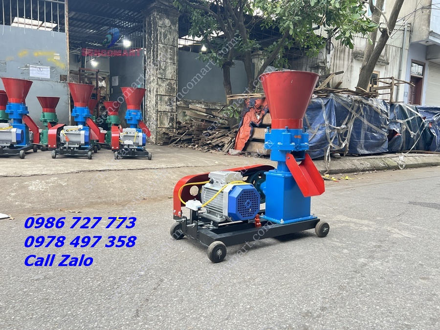 Khung máy ép cám viên 4 quả lô dây curoa cải tiến mới