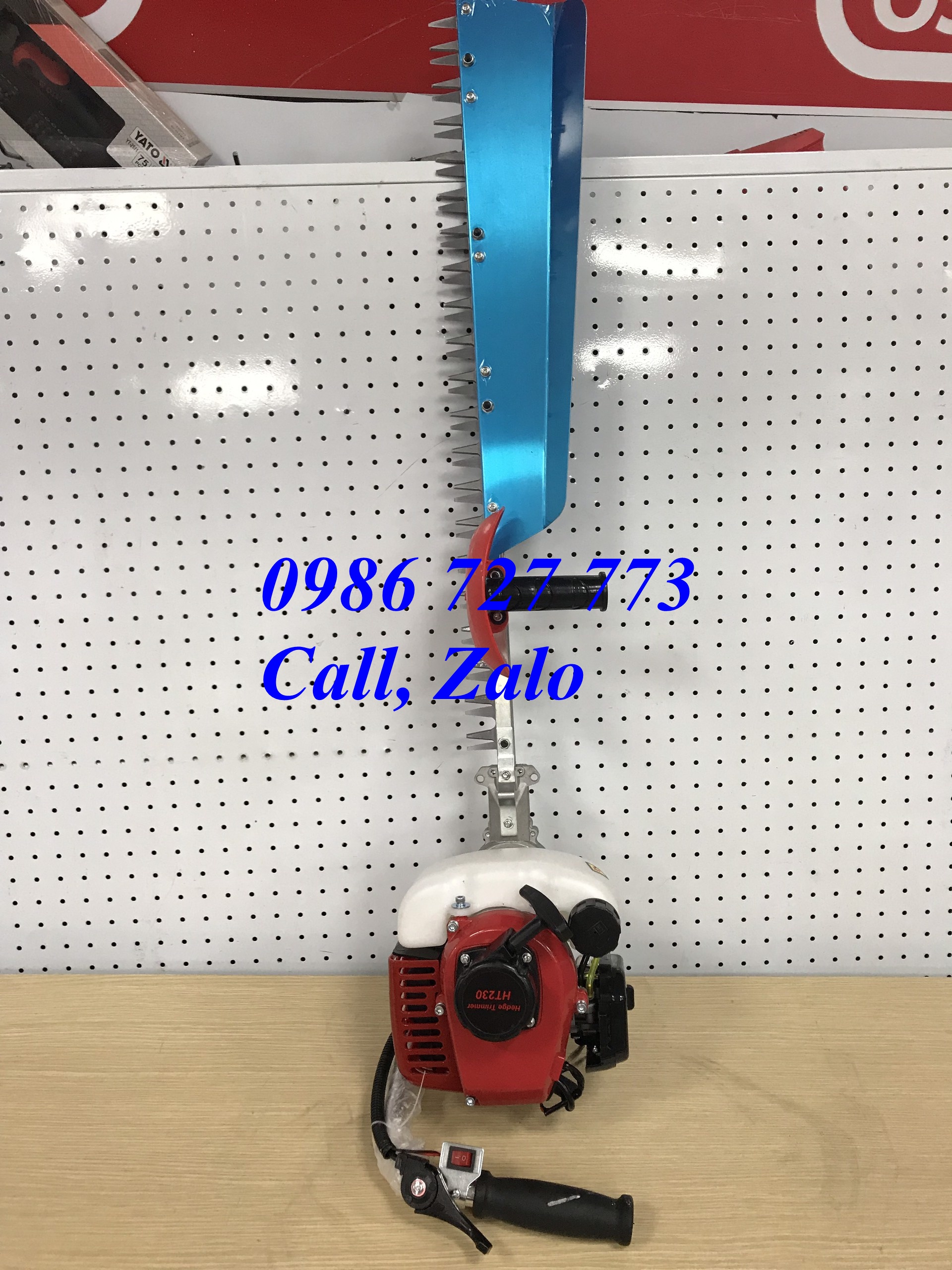 Máy Tỉa Hàng Rào Tầm Thấp SENCO HT230