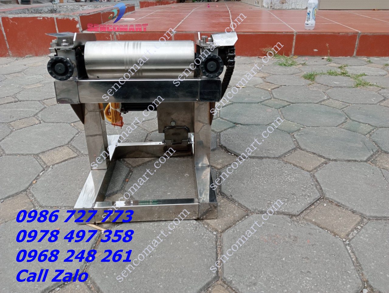 Máy cán xơ mướp, cán mực lô trơn truyền lực bằng dây xích