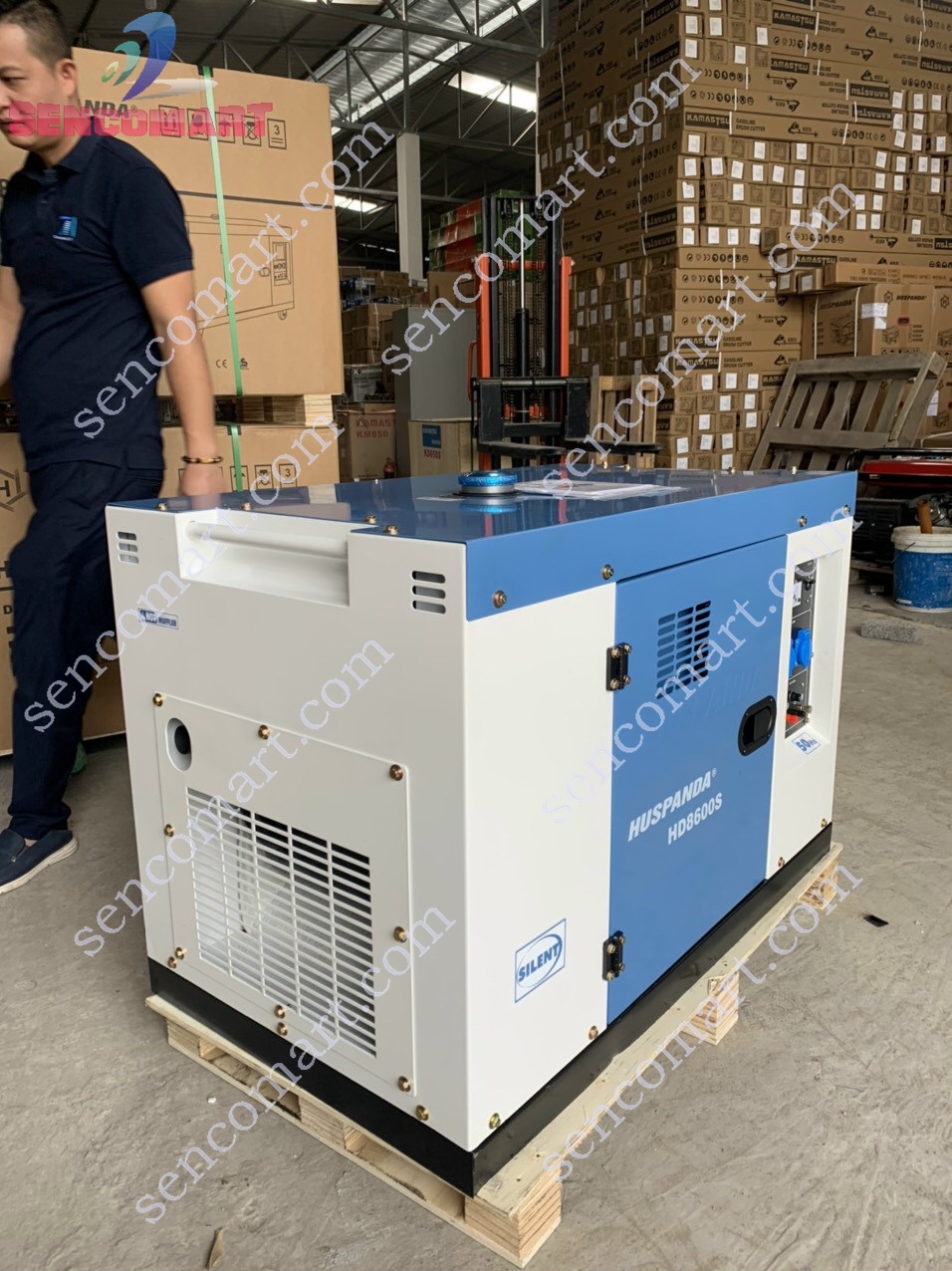 Máy phát điện Huspanda HD8600S chạy dầu 7kw tủ cách âm tuyệt đối