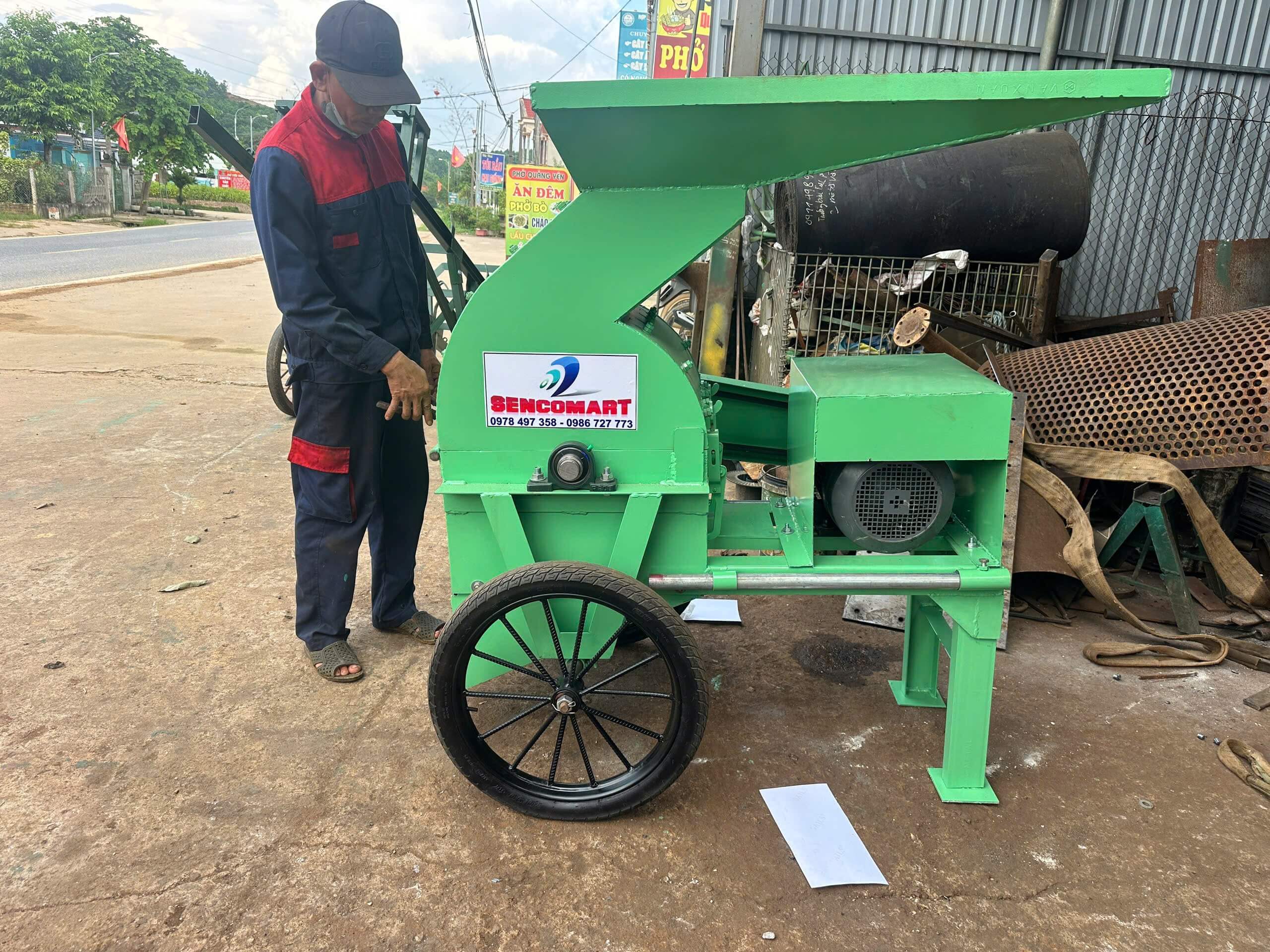 Máy nghiền đá gạch xây dựng làm móng nền NG-7.5KW