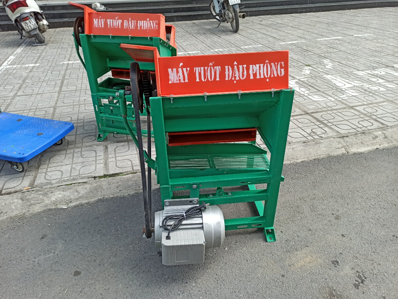 Tìm mua máy tuốt lạc, tuốt đậu phộng chạy xăng yamaha 6,5hp