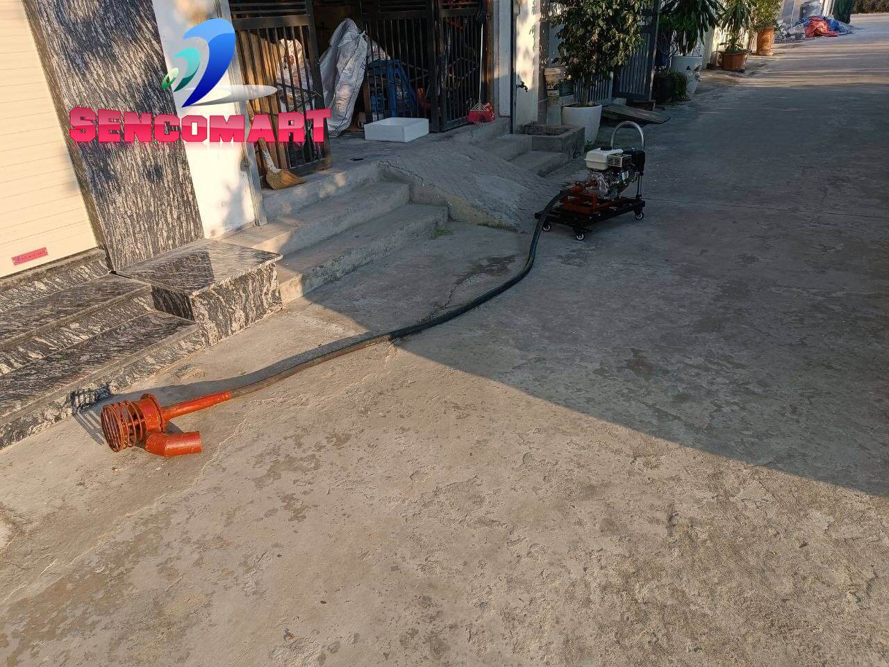 **Máy Hút Bùn Động Cơ Xăng Chính Hãng, Giá Tốt