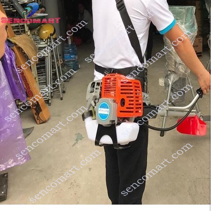 Máy cắt cỏ TOMIKAMA 330 NHẬT BẢN công suất 0,9kw