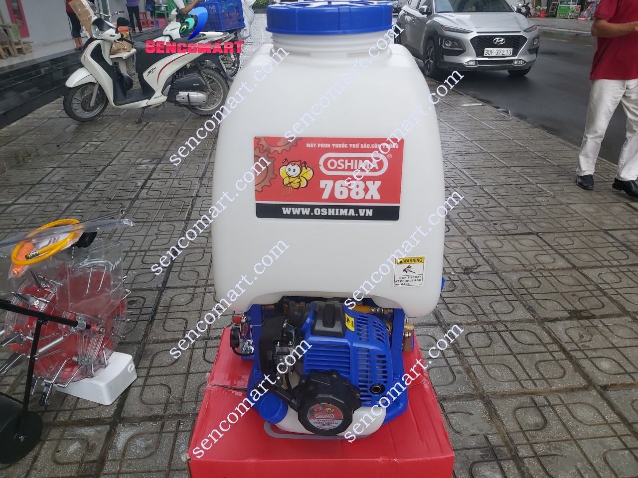 Máy phun thuốc trừ sâu Oshima 768X- Bình xịt thuốc chạy xăng Oshima 768x