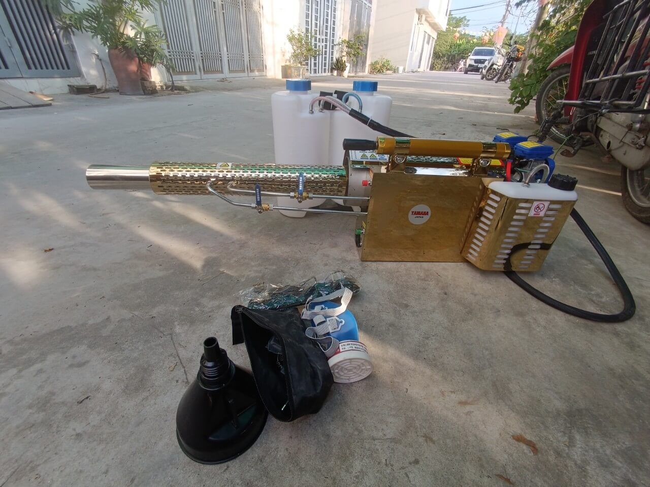 Máy phun khói Yamaha SC 250 Đề điện 2 chức năng